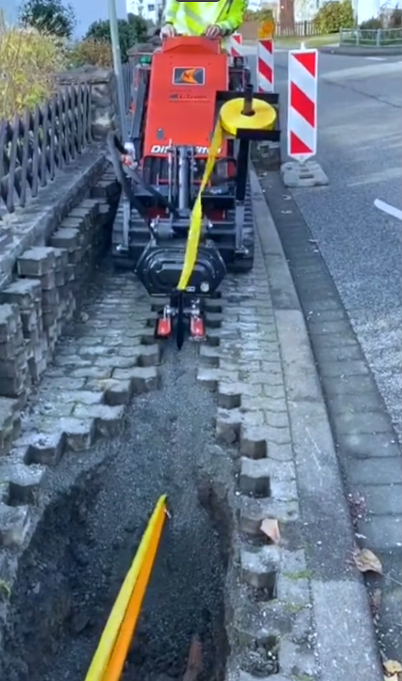 Grabenfräse im Einsatz